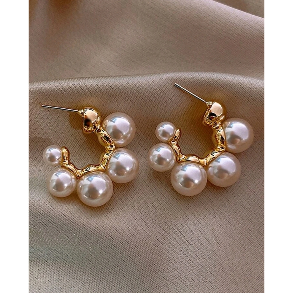 Anthropologie Viv Minimalist Classy Pearl Stud Half Hoop Earrings - Picture 2 of 7